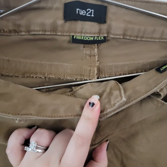 Rue21 Brown Rip Knee Low Rise Skinny Freedom Flex Jeans/Pants - Picture 3 of 4